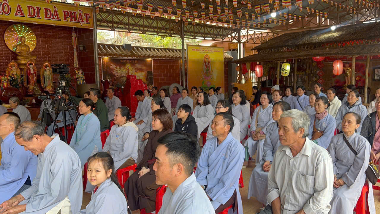 Cửu An: Chùa Quan Âm trang nghiêm tổ chức lễ Khánh đản Đức Phật A Di Đà